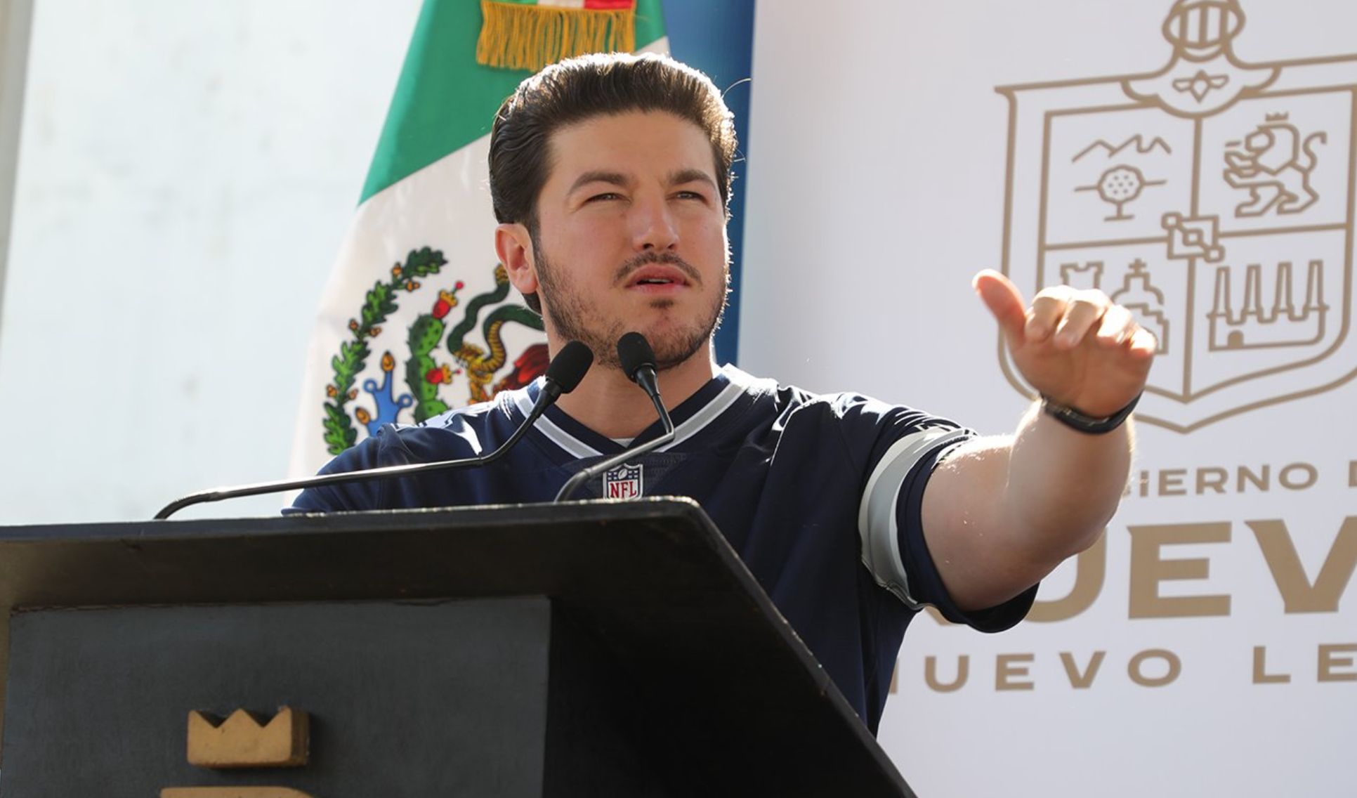 Samuel García va contra la contaminación; su hija presentó problemas de salud por calidad del aire